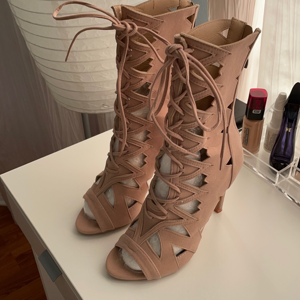 FashionNova Boot/Heels